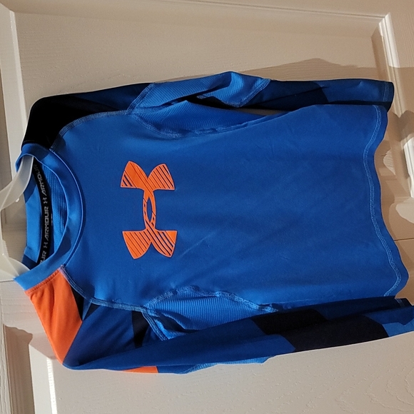Two Boys Under Armour boys long-sleeved shirts, size 6 - Picture 2 of 6